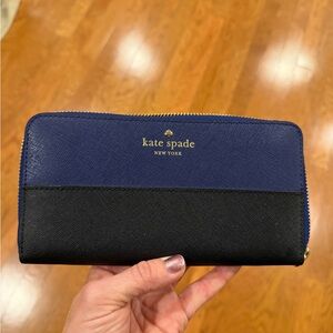 NWOT!! Kate Spade Blue Wallet with Polka Dot Interior